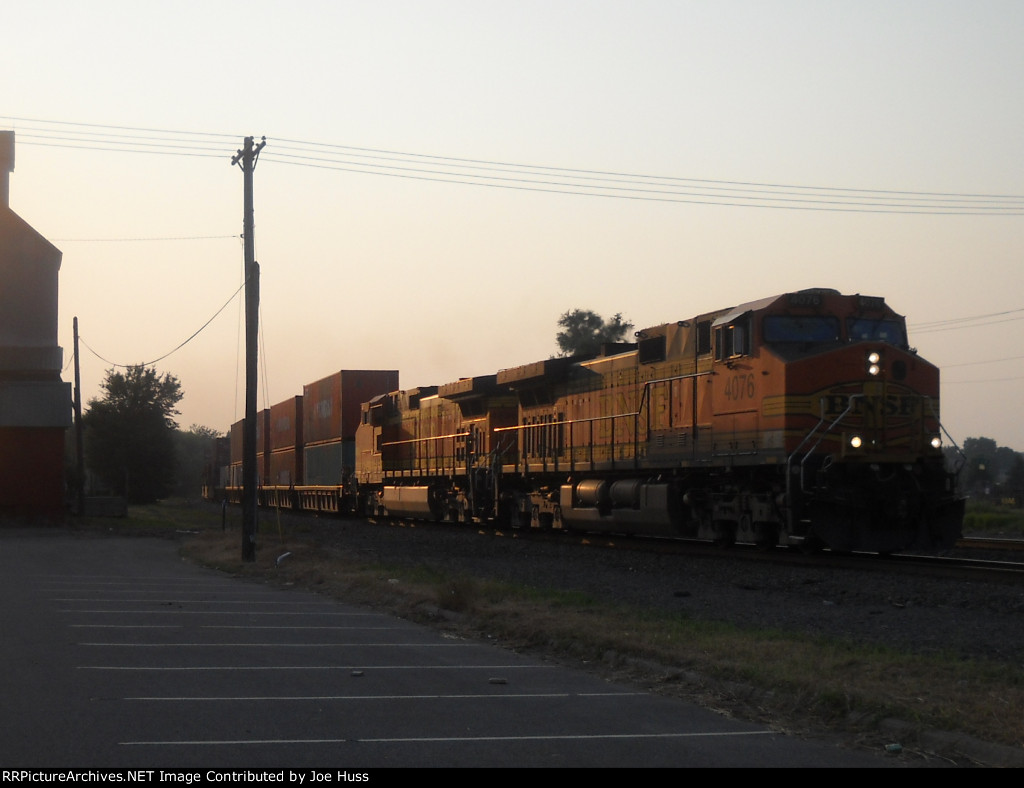 BNSF 4076 East